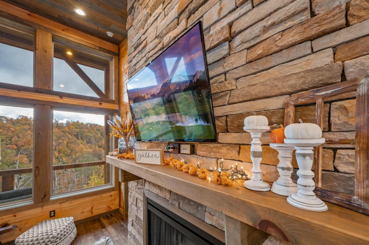 2021 Cabin - Gorgeous Fall Views, GameRm, HotTub, Xbox, Bears, Gatlinburg 10min&Ober 5min Exterior foto