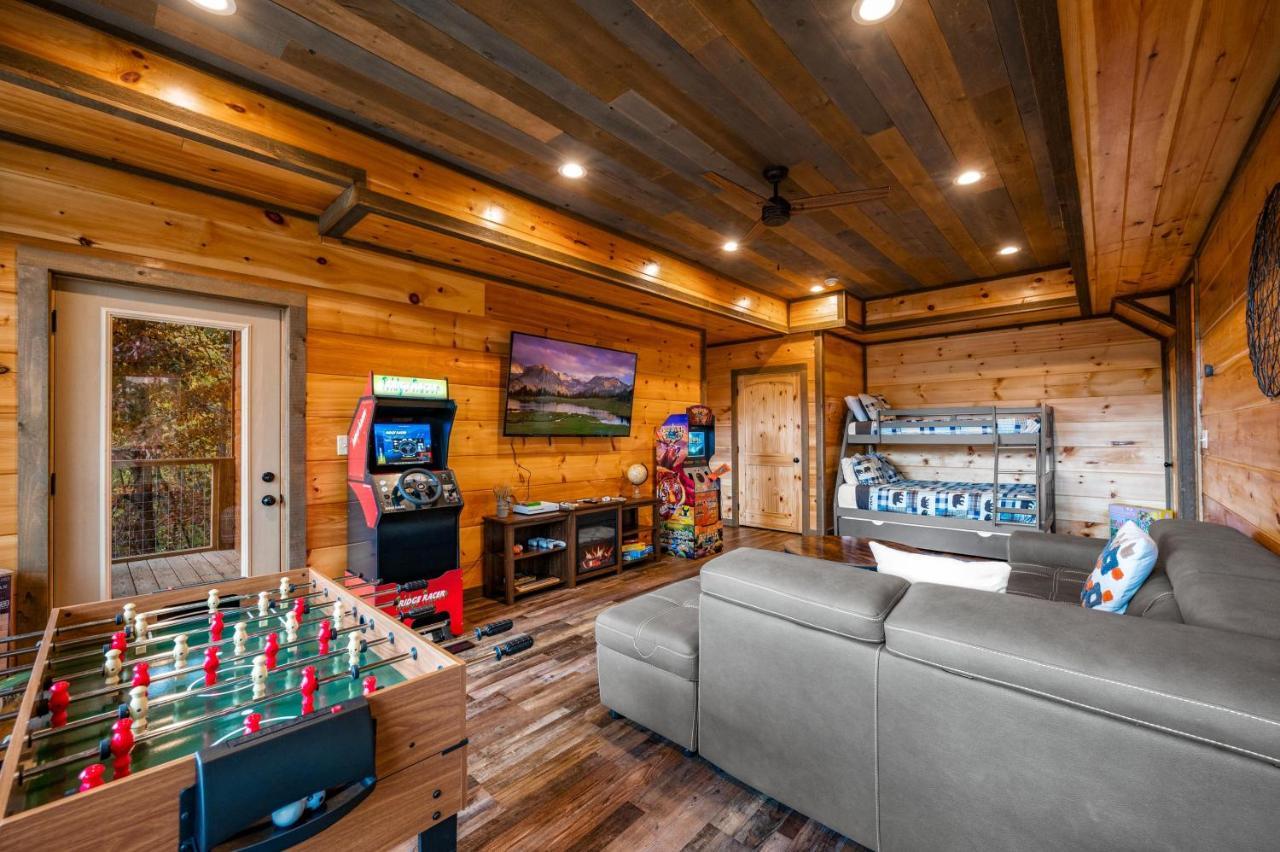 2021 Cabin - Gorgeous Fall Views, GameRm, HotTub, Xbox, Bears, Gatlinburg 10min&Ober 5min Exterior foto