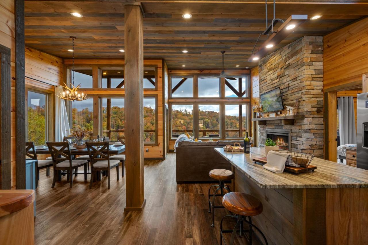 2021 Cabin - Gorgeous Fall Views, GameRm, HotTub, Xbox, Bears, Gatlinburg 10min&Ober 5min Exterior foto