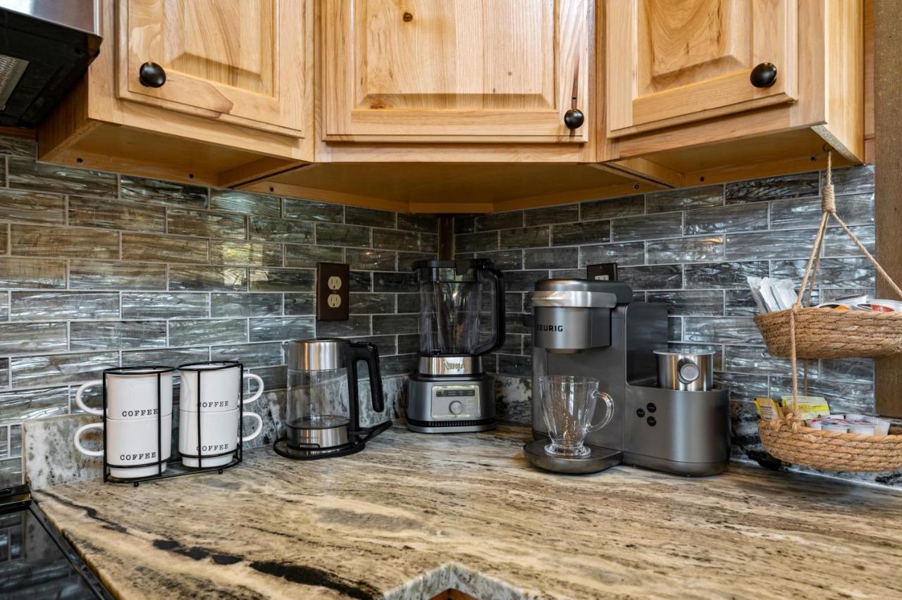 2021 Cabin - Gorgeous Fall Views, GameRm, HotTub, Xbox, Bears, Gatlinburg 10min&Ober 5min Exterior foto