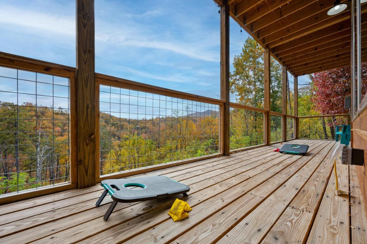 2021 Cabin - Gorgeous Fall Views, GameRm, HotTub, Xbox, Bears, Gatlinburg 10min&Ober 5min Exterior foto